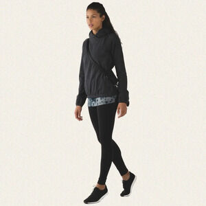 Lululemon After All  Pullover - Women’s 4